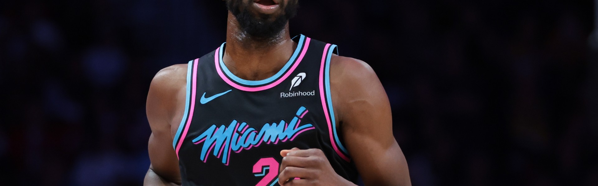 维金斯：希望有生之年能去看有“不同物种”的地方 了解宇宙事物